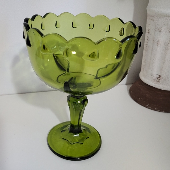 Vintage Indiana Glass Avocado Green Pedestal Compote Dish Bowl - Picture 3 of 6